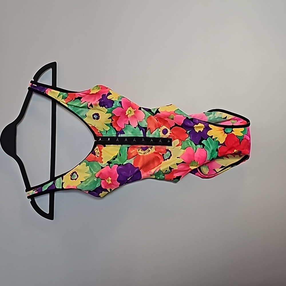 Vintage Eye Hook 80/90's Floral print hi cut swimsuit